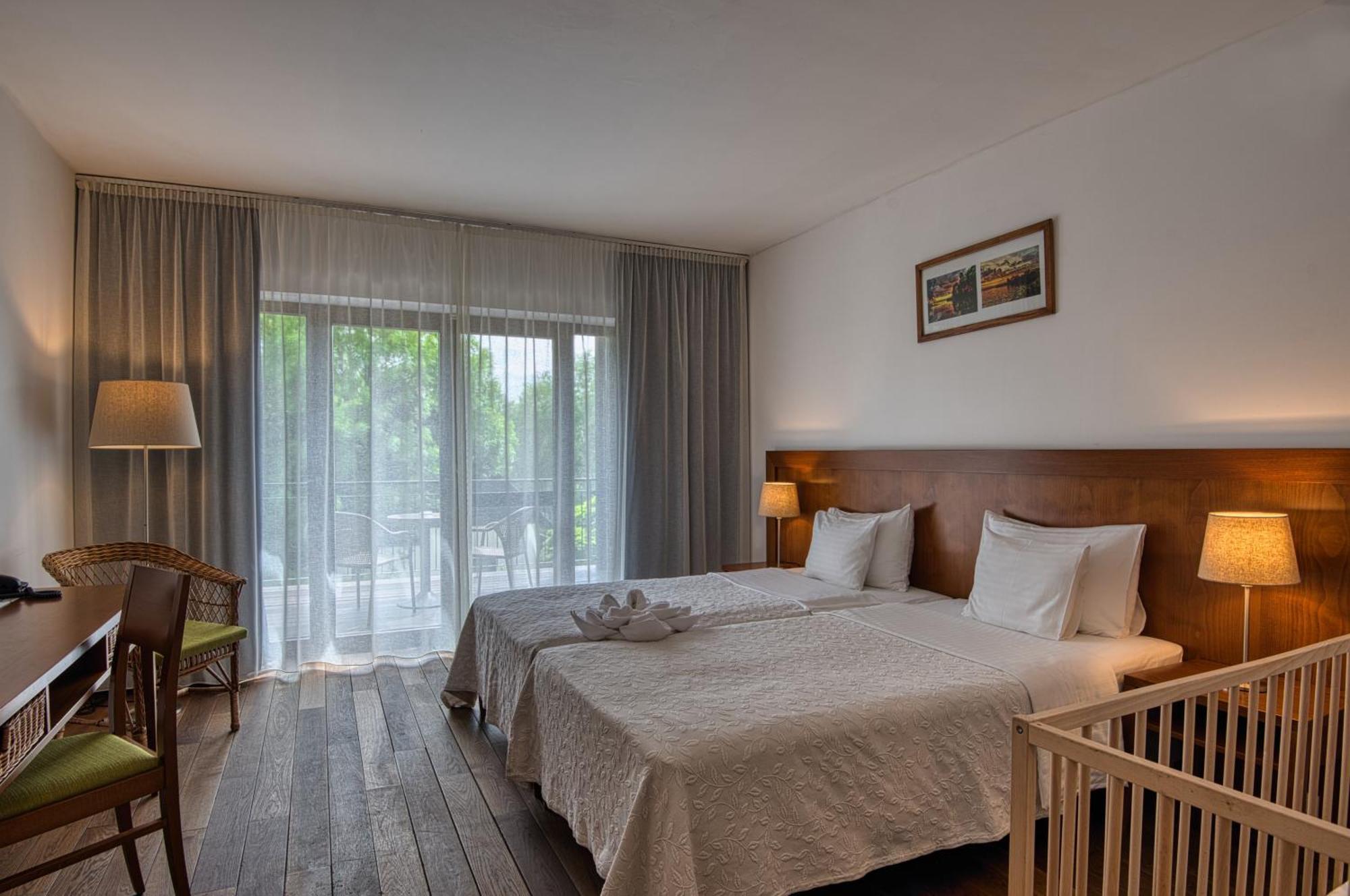 Tisza Balneum Hotel Tiszafüred Extérieur photo