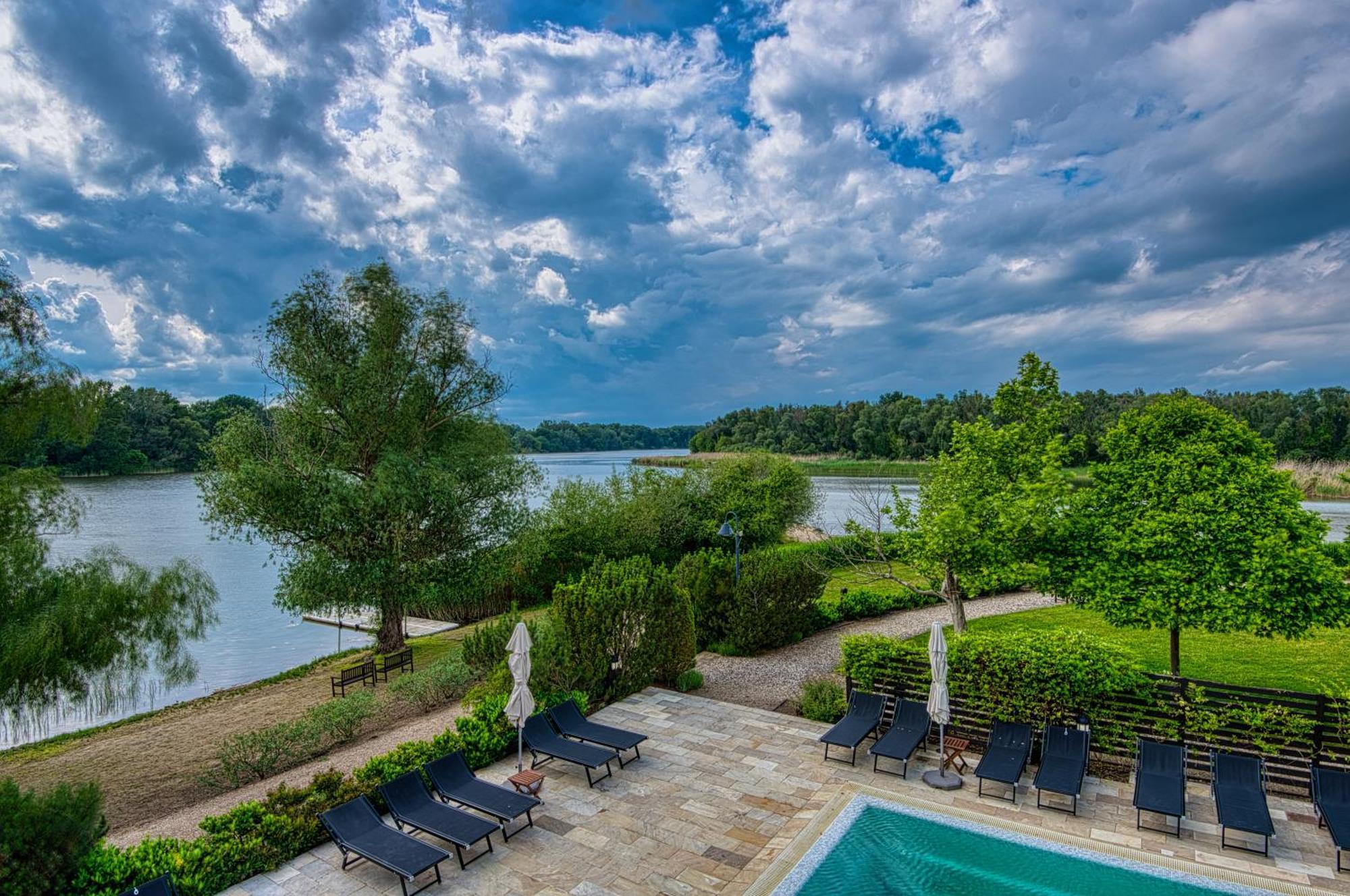 Tisza Balneum Hotel Tiszafüred Extérieur photo