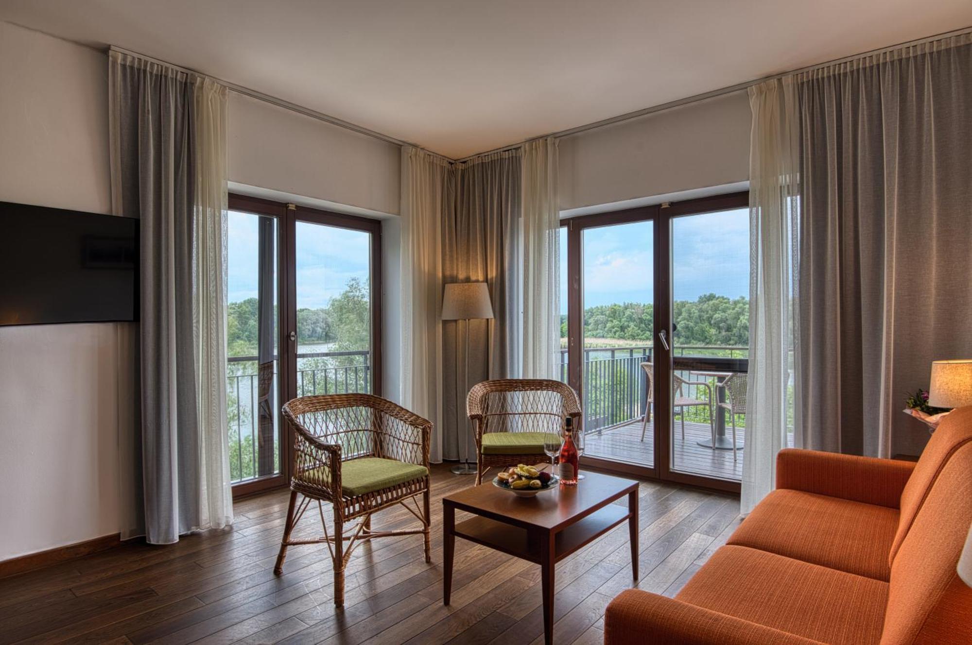 Tisza Balneum Hotel Tiszafüred Extérieur photo
