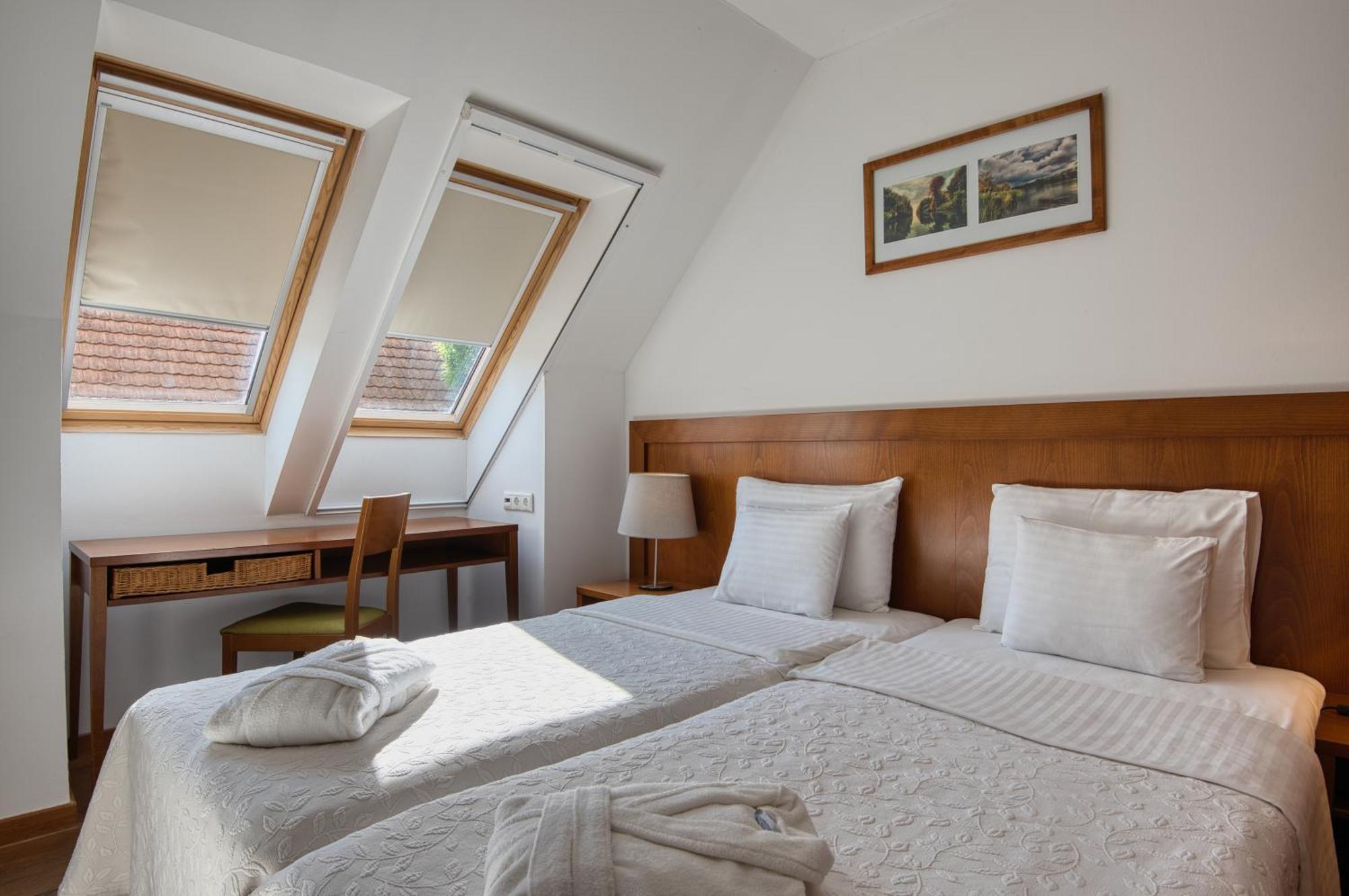 Tisza Balneum Hotel Tiszafüred Extérieur photo